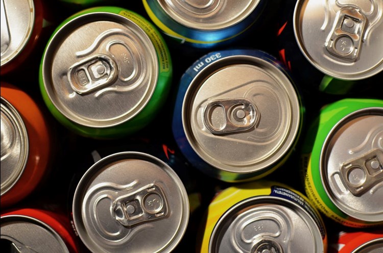 fizzy drinks cans